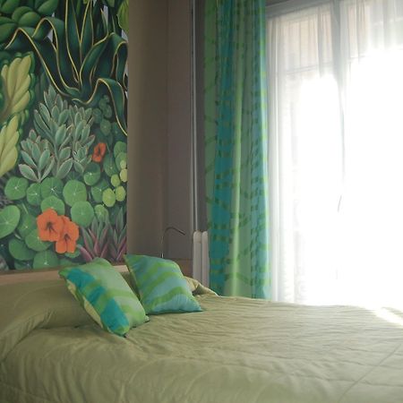 Hotel Jean Bart Париж Екстериор снимка